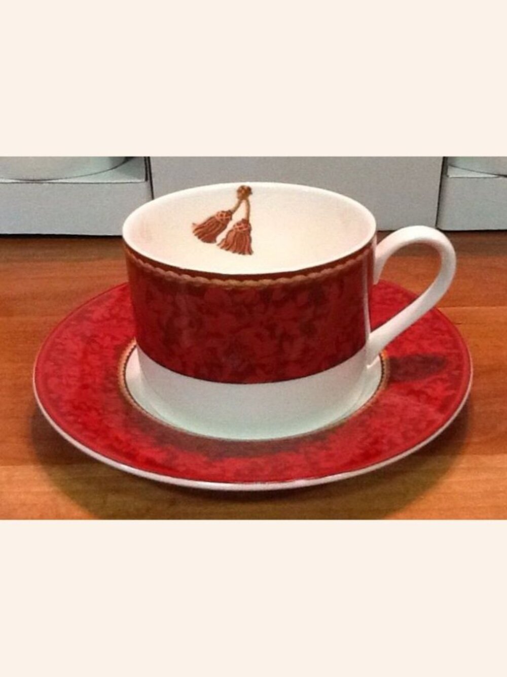 NIB Hallmark HOLIDAY FINE CHINA SET OF 4 BURGUNDY CUPS & SAUCERS BY SAKURA